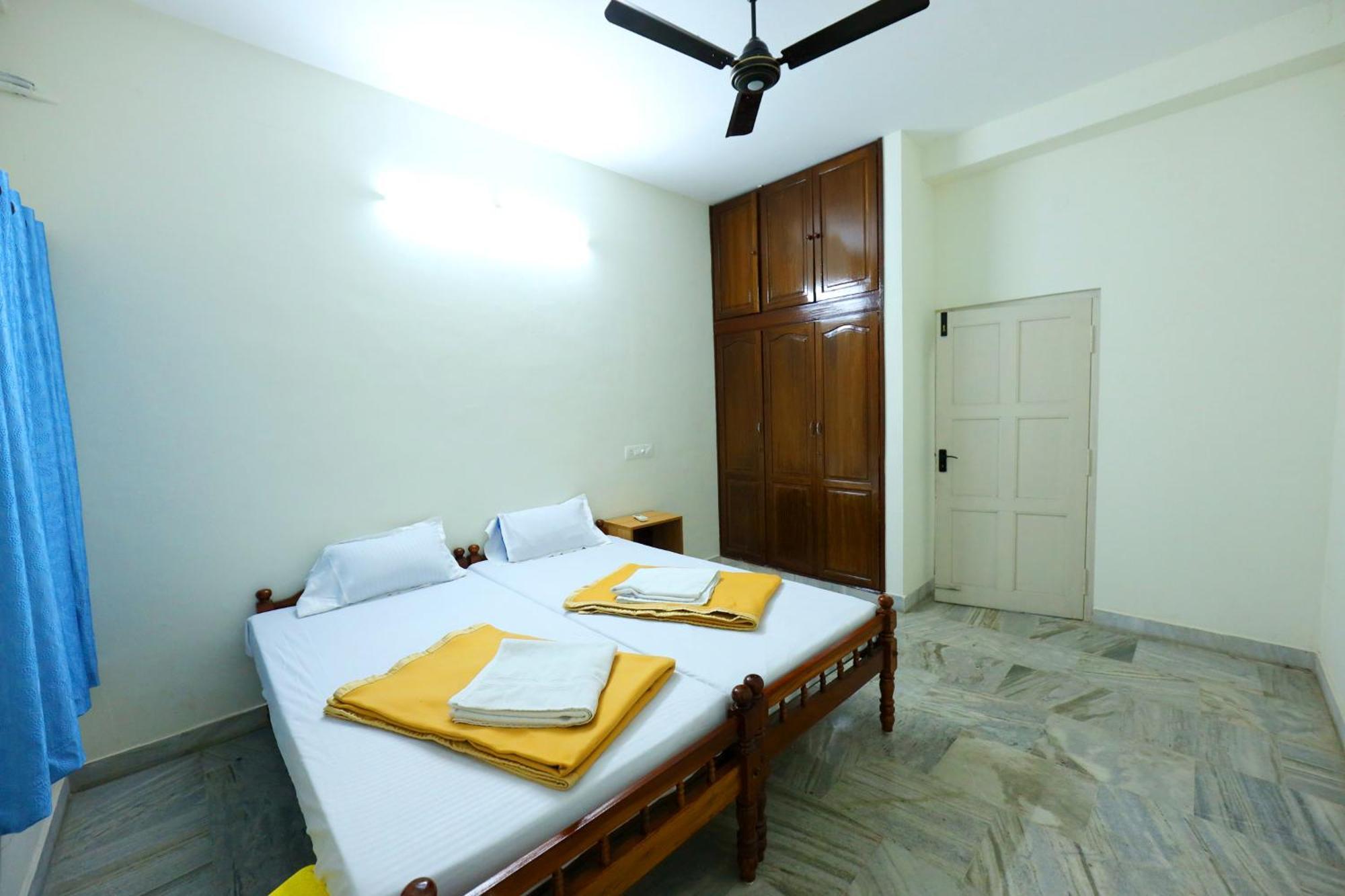 Temple View Residency Hotel Chottanikara Exterior foto