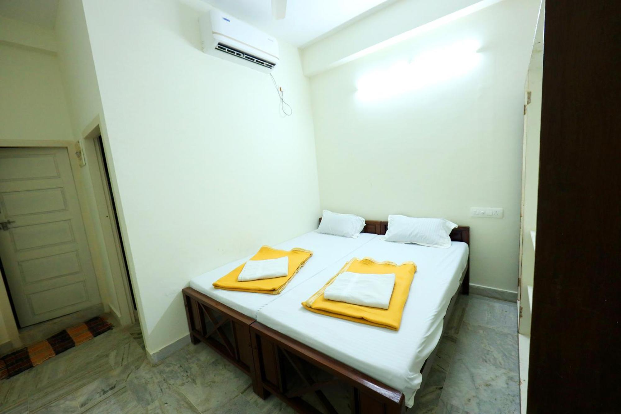 Temple View Residency Hotel Chottanikara Exterior foto